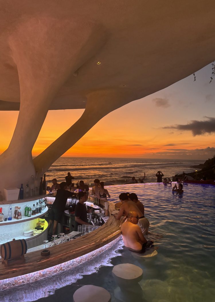 Luna Beach club -Sunset