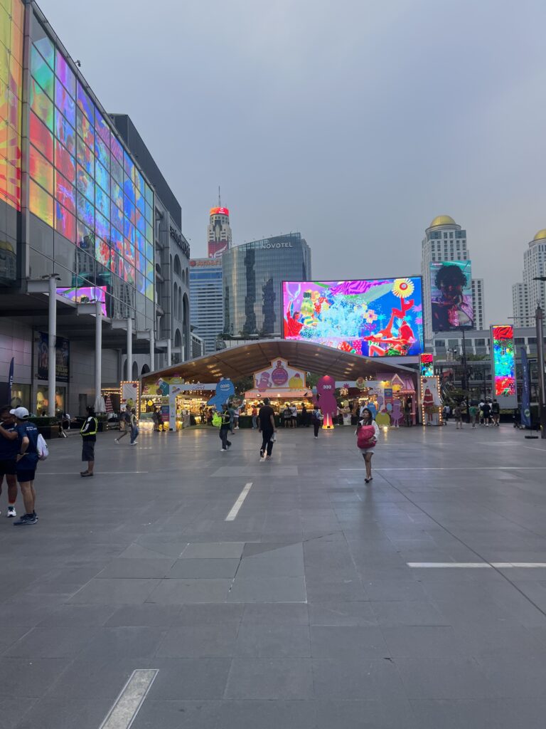 Market central world